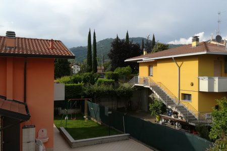 Villa bifamiliare Carvico