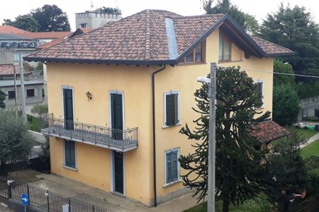 Casa singola con 2 appartamenti in Appiano Gentile