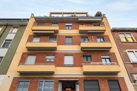 Ampio e panoramico bilocale Via Moisè Loria 32